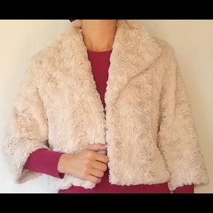 Jennifer lopez faux fur jacket